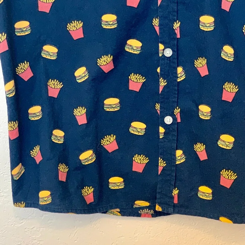 Mens funny shirt SZ L Hamburgers and Fries print 100% cotton Short sleeve casual - Picture 3 of 5